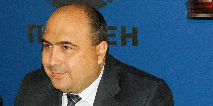 Скандал в ГЕРБ. Депутат напусна, става независим