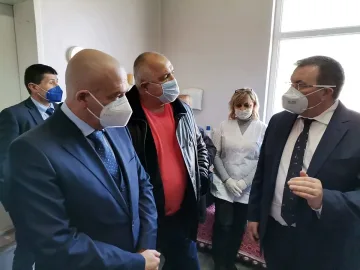 Мутафчийски: Само у нас спорят за ваксините