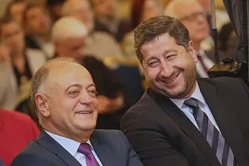 Хр.Иванов срещу Борисов, Атанасов срещу Дончев