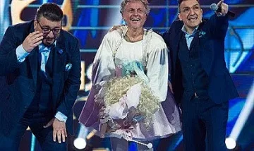 Къци Вапцаров смъква гащите на "Рамщайн"