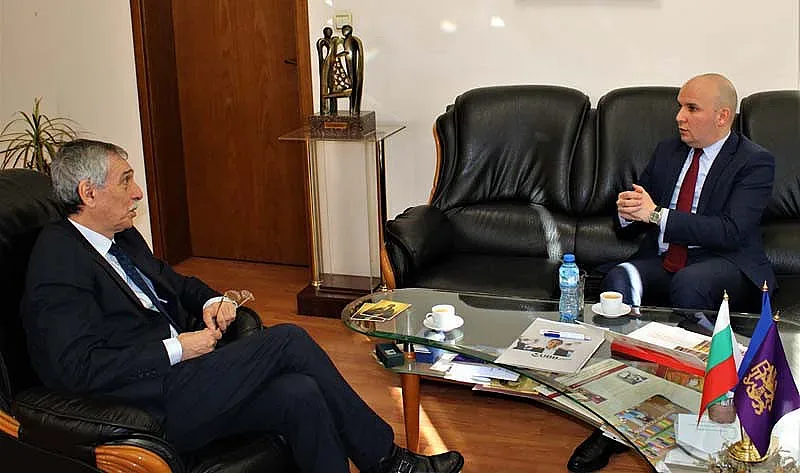 Кючюк пред студенти: Европа е нашият дом