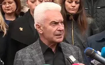 Волен се регистрира в ЦИК, скара се с НСО