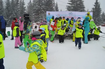 Зимен фест събра 100 деца на Витоша