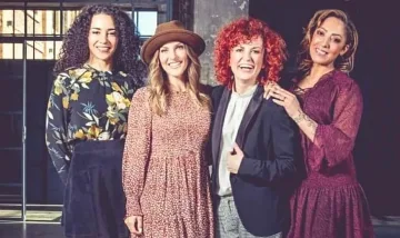 Люси Дяковска събира No Angels