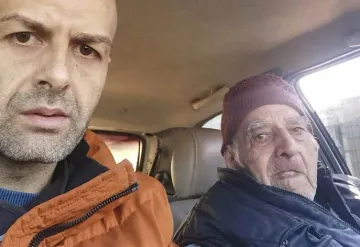 Намериха премръзнал дядо с много пари. Какво стана