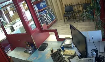 Многодетна майка побърка заложна къща