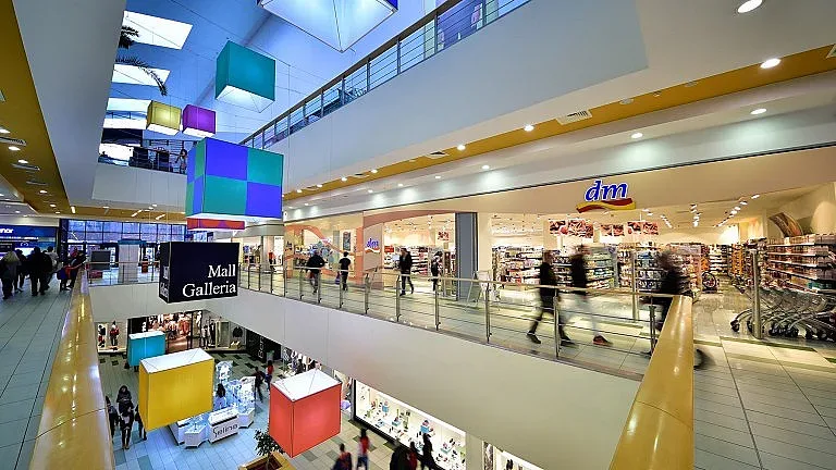 Фалшиви ли са намаленията в моловете?