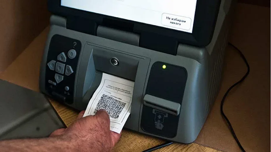 300 машини за гласуване пристигат до 10 февруари