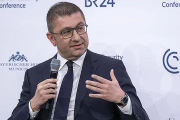 Мицкоски заговори за среща с България