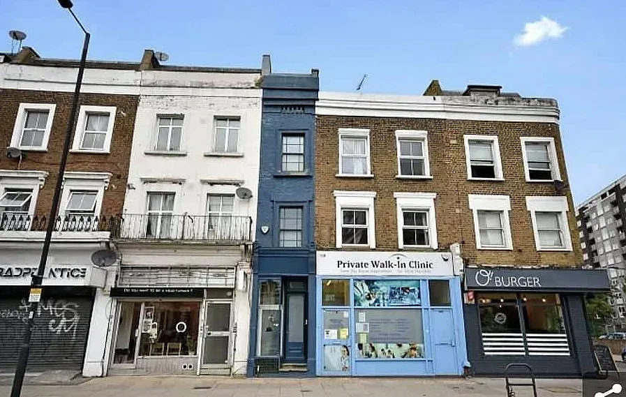 Искат милион евро за най-тясната къща в Лондон