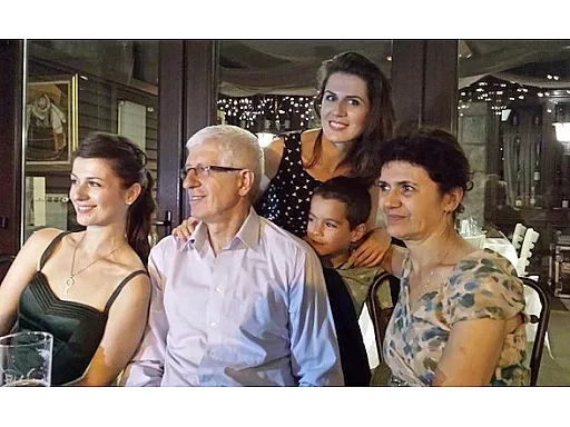 Щерката на Овчаров измести Таско Ерменков