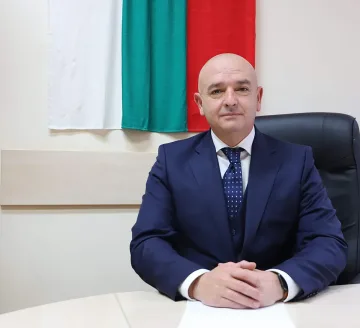 Мутафчийски президент? Отговорът.