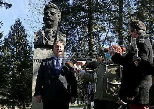 Каракачанов: Без избори насила с "Атака"