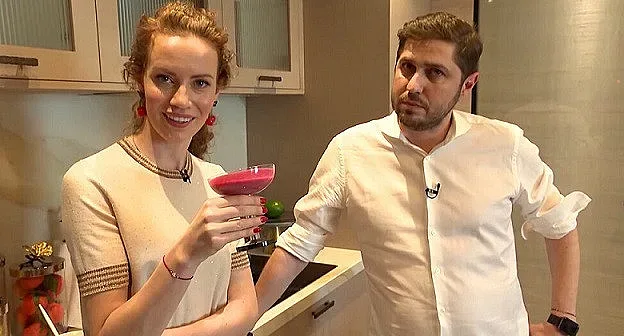 Поли Генова мъчи Малкоданска в кухнята