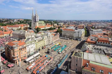 Хиляди на протест в Загреб срещу мерките