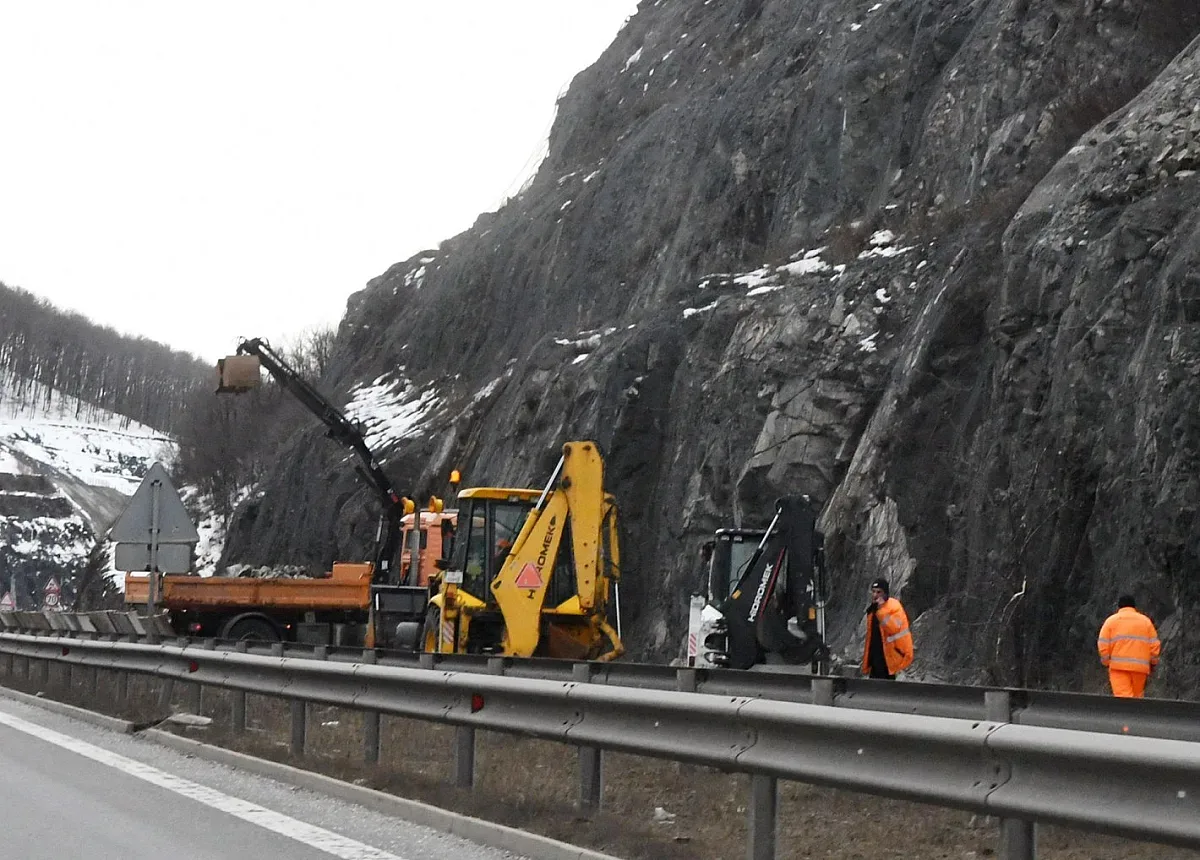 Решено - пускат движението по АМ Струма