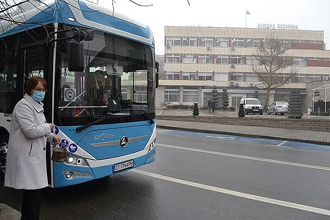 Кметът на Казанлък пожела на добър час на новите електробуси