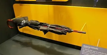 Продават на търг чадъра, убил Георги Марков