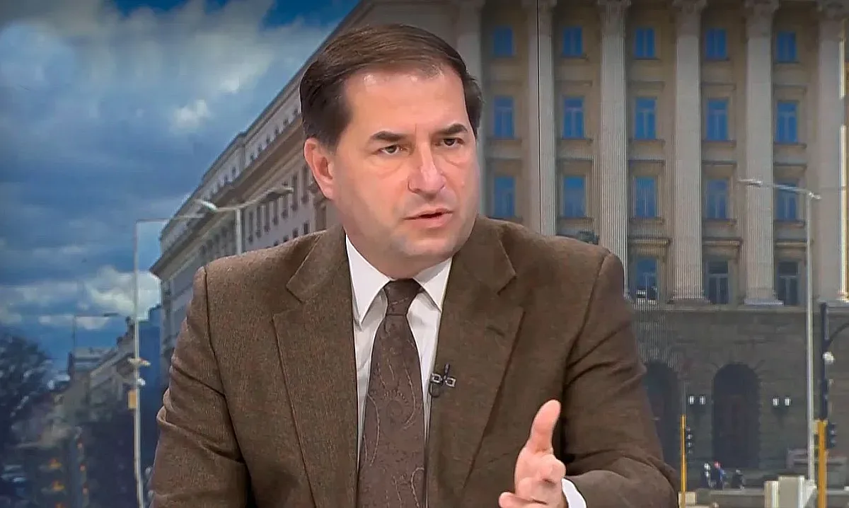 Доц. Борислав Цеков дръпна критика и се подигра с ПП-ДБ
