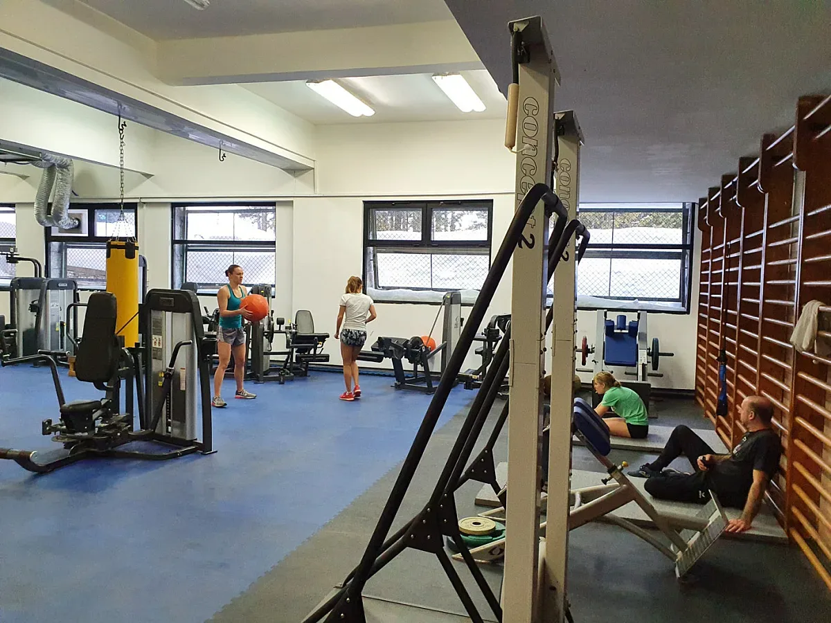 Всички спортисти във ВСК "Белмекен" тренират на топло