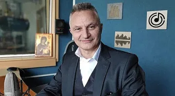 Захари Карабашлиев с нов удар! Роман, който хваща за гушата