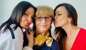 И майката на Глория влезе в болница с Ковид
