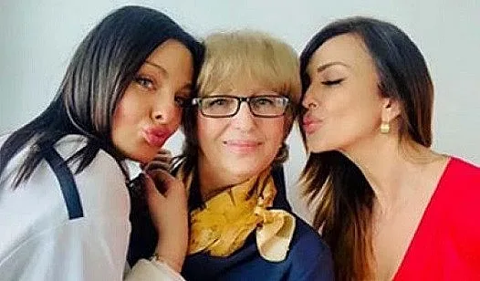 И майката на Глория влезе в болница с Ковид