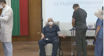 Втора доза за Ангелов и Мутафчийски
