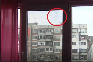 Ужас! Стрелба по апартамент в София