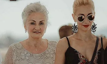 Нети и майка й трогнаха мрежата