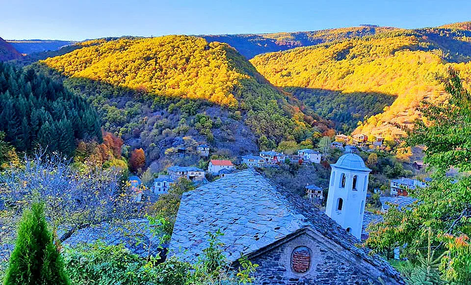 Бягат от градовете в къщи на село