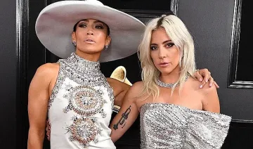 Лейди Гага и Джей Ло пеят за Джо Байдън