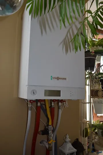 Подмяната на старите печки в Бургас продължава и тази година