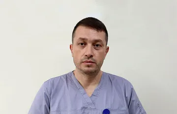 Скандален гинеколог учи на инвитро с хора без опит
