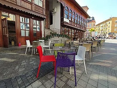 Пореден спад на туризма, този път с 60 процента