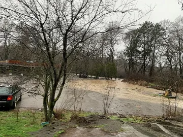 Наводнение затвори пътя Бургас- Созопол