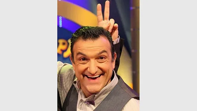 Зуека оправи зъбите си, закъса го с кръста