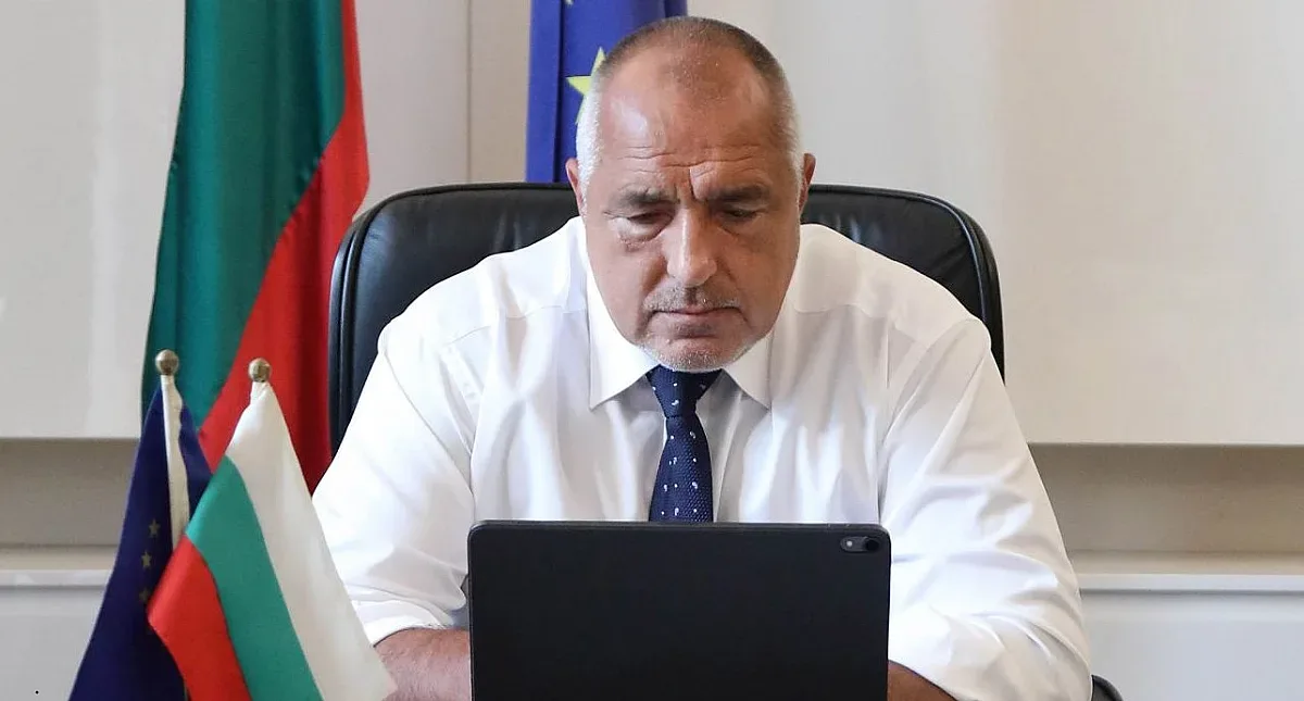 Борисов: В петък зимата настъпва, внимавайте!