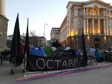"Системата ни убива": Не подкрепяме партии