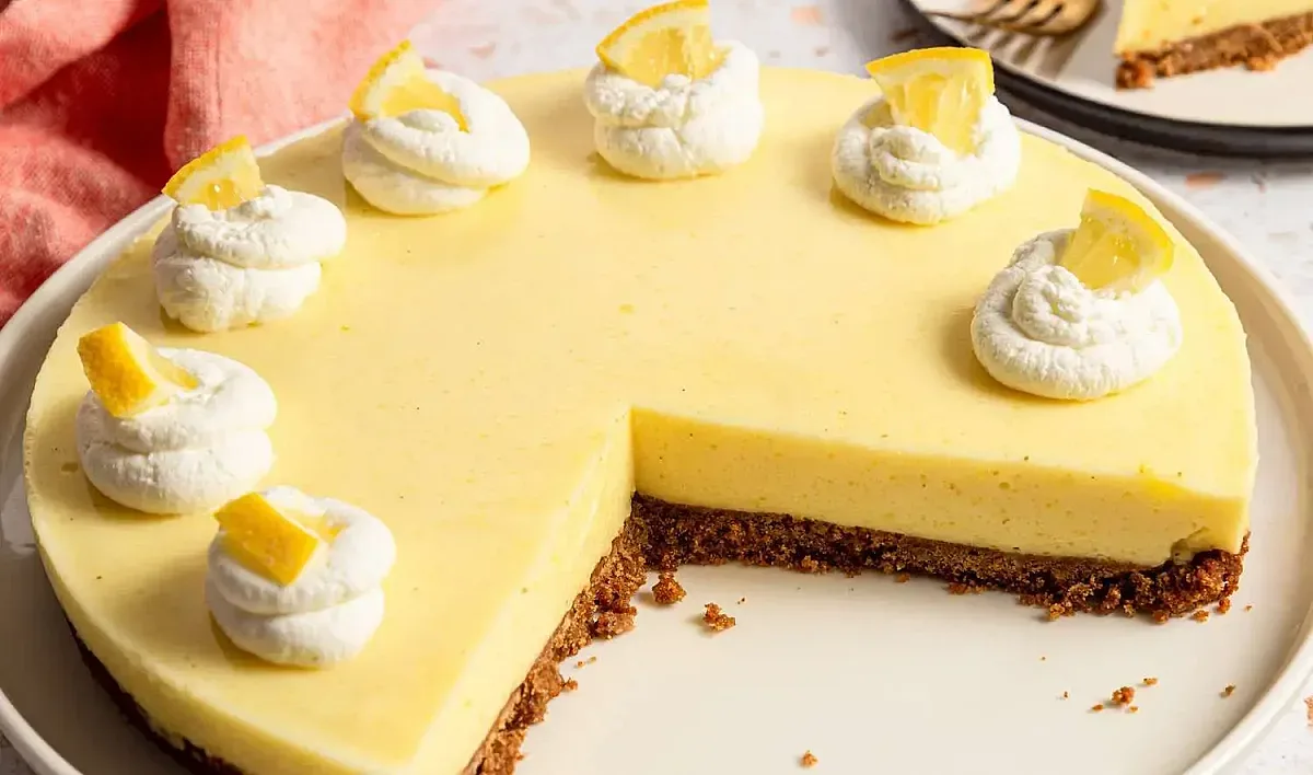 Този апетитен лимонов чийзкейк става само за 15 минути