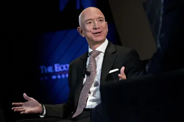 Безос не спира. Взе 11 Боинга за карго