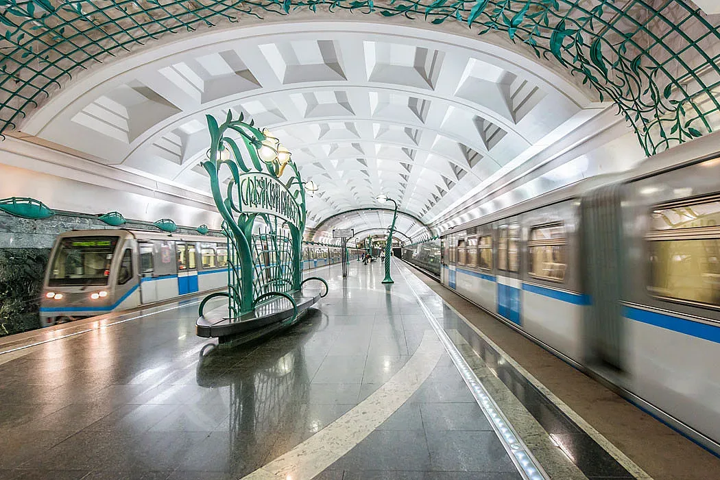 Вече и жените в Москва управляват метрото