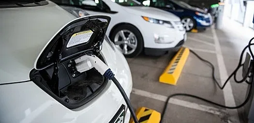 Изграждат 199 зарядни станции за електромобили