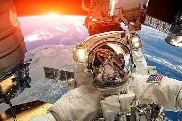 Астронавти посрещнаха 2021-а 16 пъти