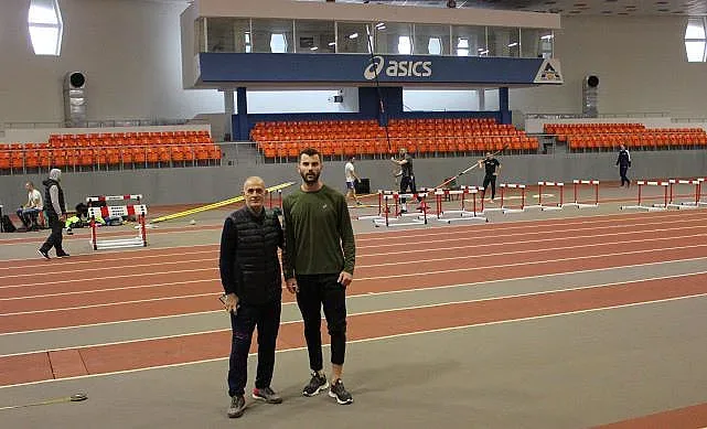 Еврошампион от Албания избра София