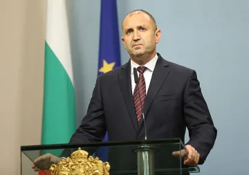 Радев заговори предизборно и навръх Нова година
