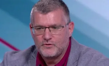 Проф. Момеков: Да не мислим за бързо сваляне на мерките