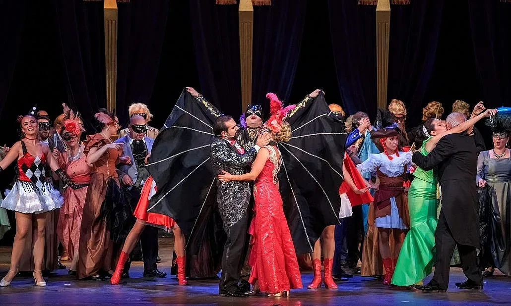 Музикалният театър с "Прилепът" на Нова година