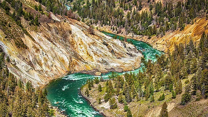Реките в САЩ променят цвета си