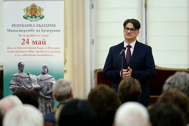 Мариан Бачев зарадва Йосиф Сърчаджиев и Орлин Горанов